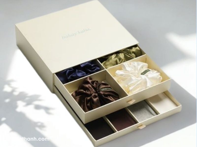 custom-rigid-boxes-packaging (7)
