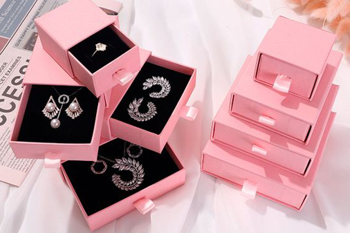 4 Unique drawer box packaging designs for gifts